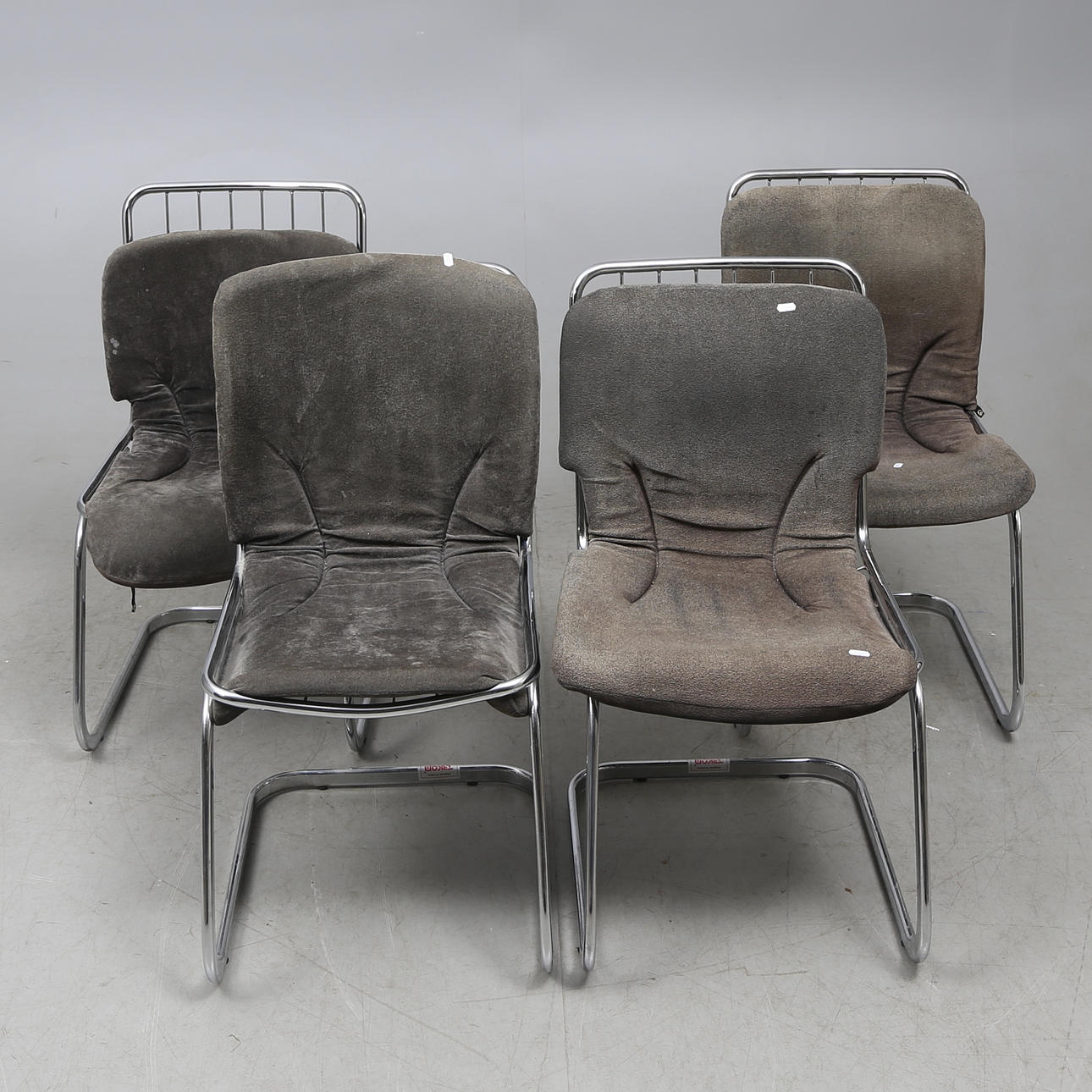 BORD OCH STOLAR, 4 st, Tricom, Italien, 1900-talets andra hälft.