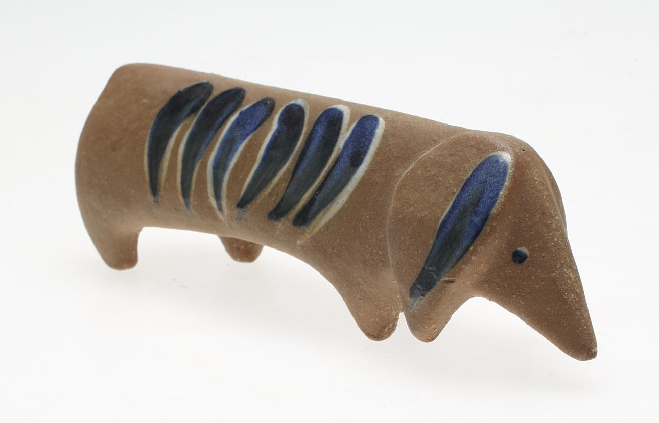 FIGURIN i stengods,"Tax" ur serien "Lilla Zoo" Lisa Larson, Gustavsberg.