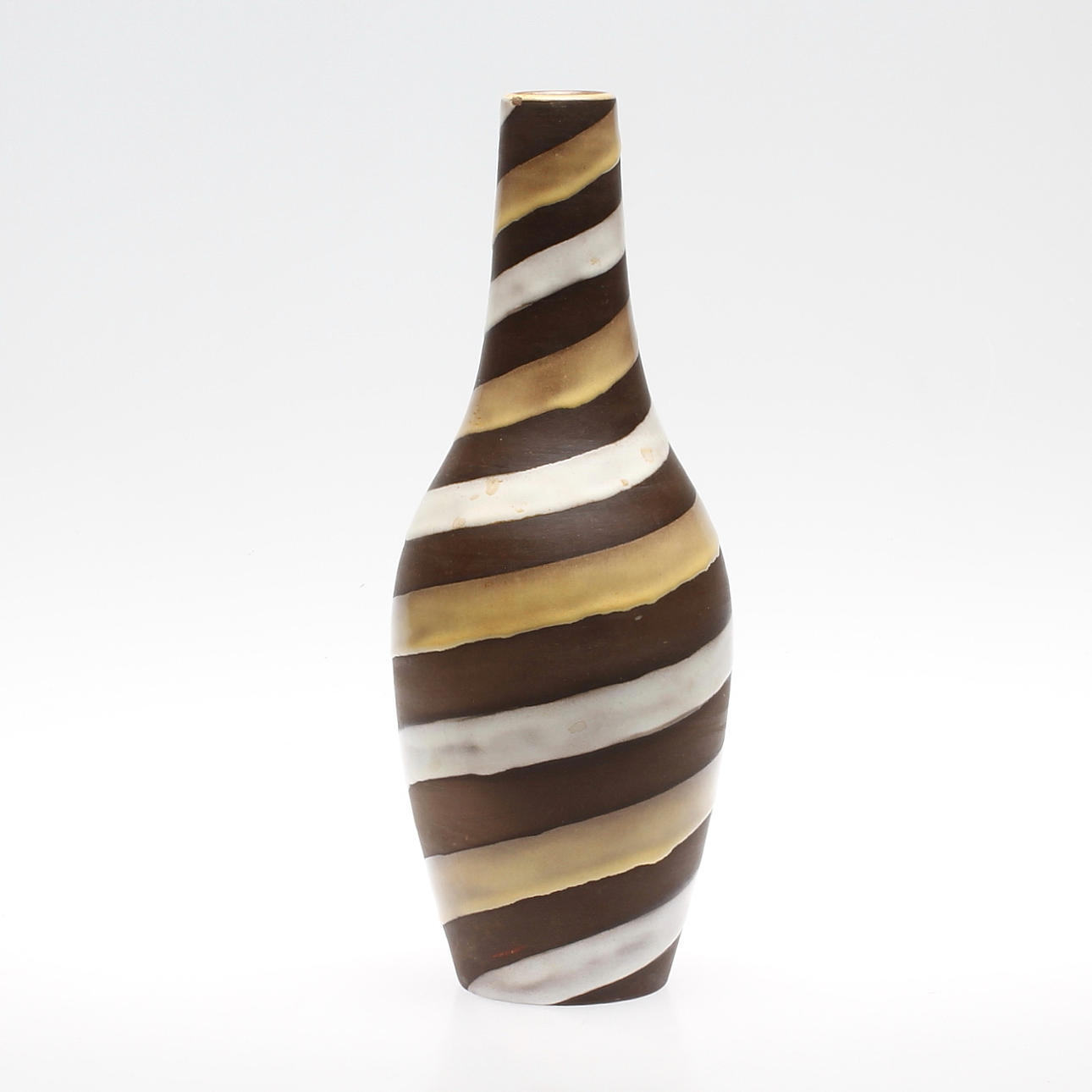 VAS, lergods, "Spiral", Ingrid Atterberg, Upsala Ekeby, signerad.