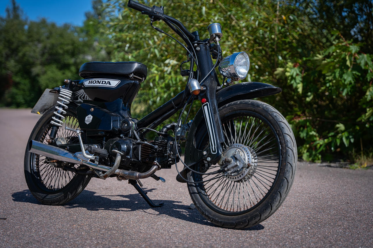 HONDA, model Super Cub, 1983. Vehicles, Boats & Parts