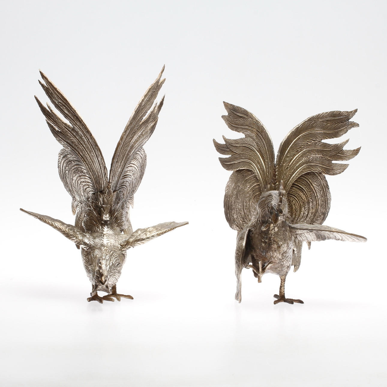 BORDSDEKORATIONER, ett par, vitmetall, Italien, 1900-tal.