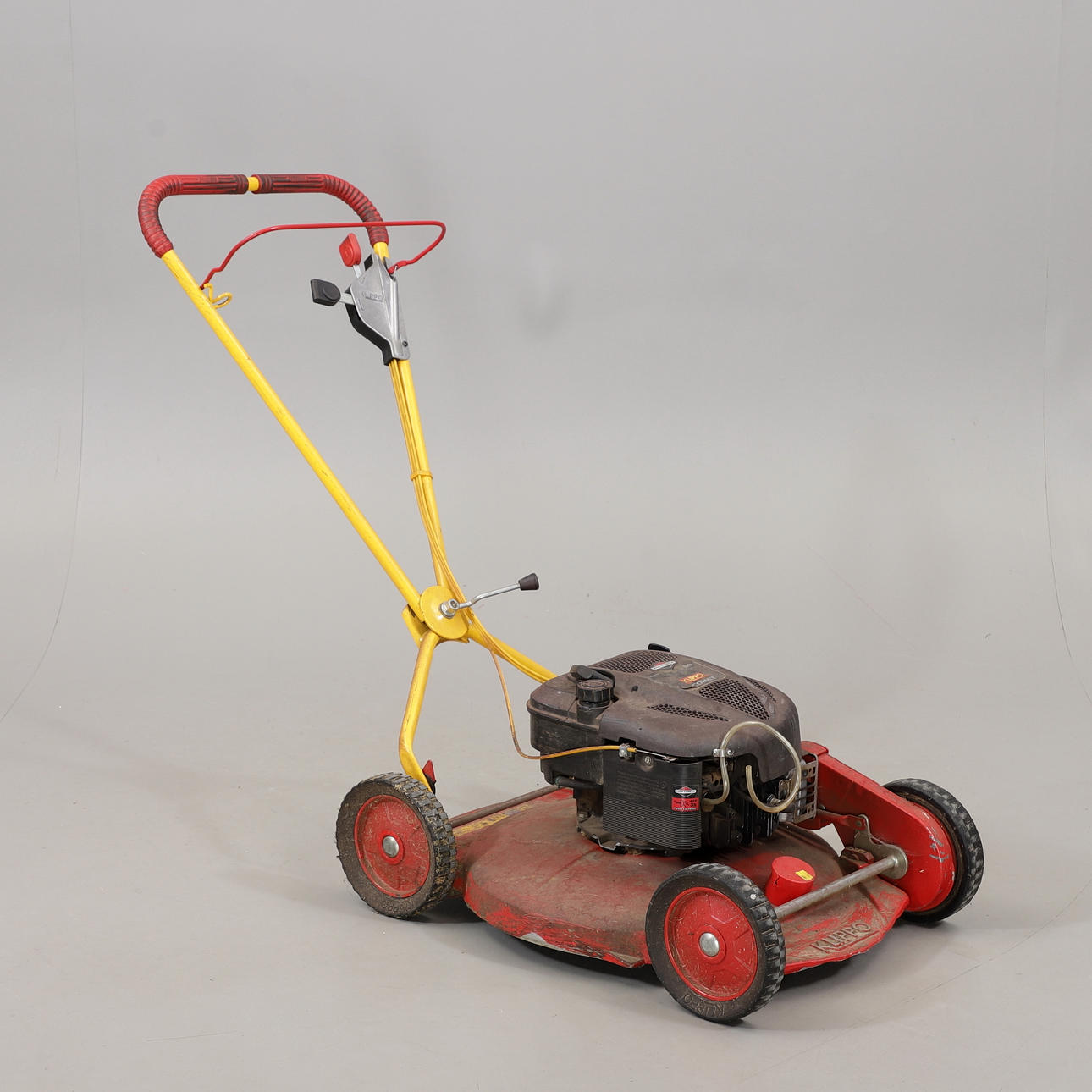 RUOHONLEIKKURI, ”Comet S”, Klippo, Briggs & Stratton, 2006.