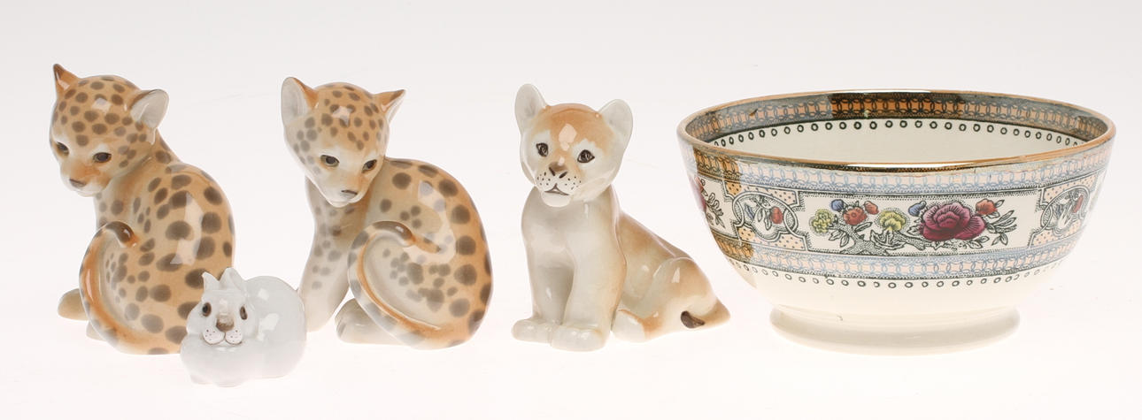 FIGURINER, 4 st, samt SKÅL, porslin, Made in Ussr.