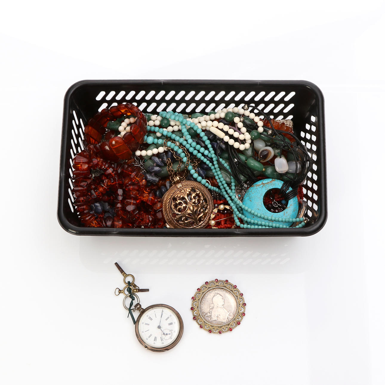 PARTI SMYCKEN OCH BIJOUTERIER.