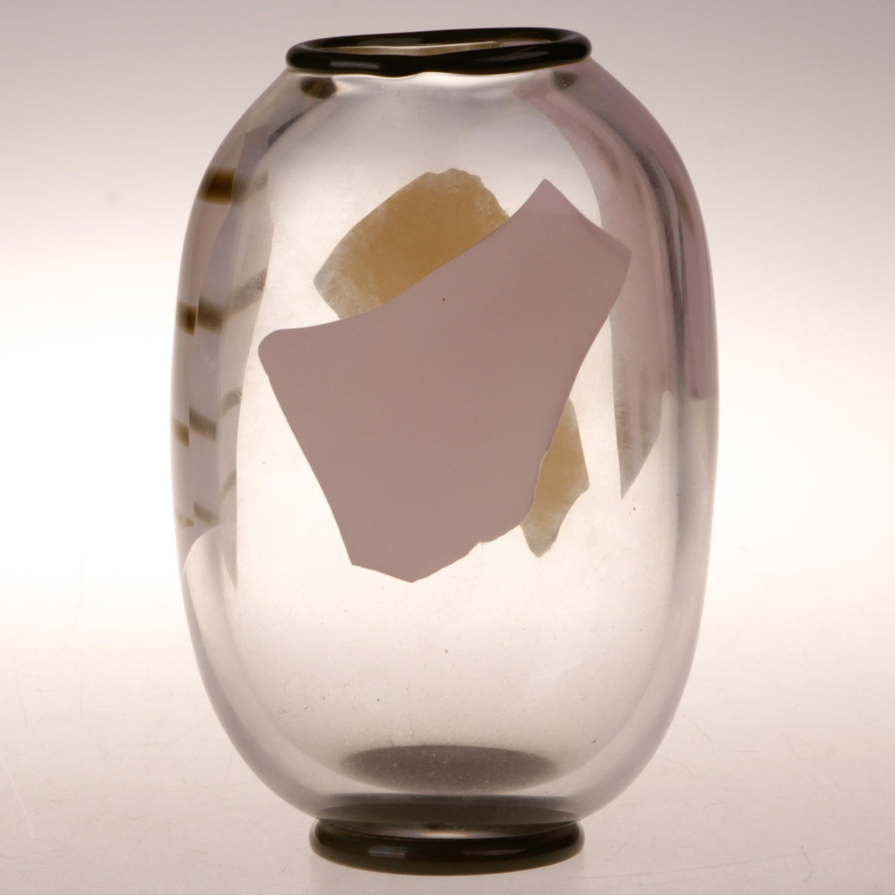 VAS, glas, möjligen Ann Wärff för Kosta, 1900-talets andra hälft.