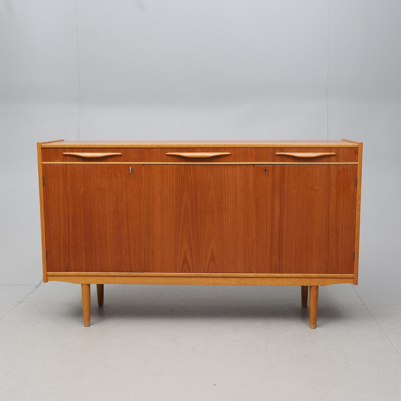 SIDEBOARD, teak, 1950-/60-tal.