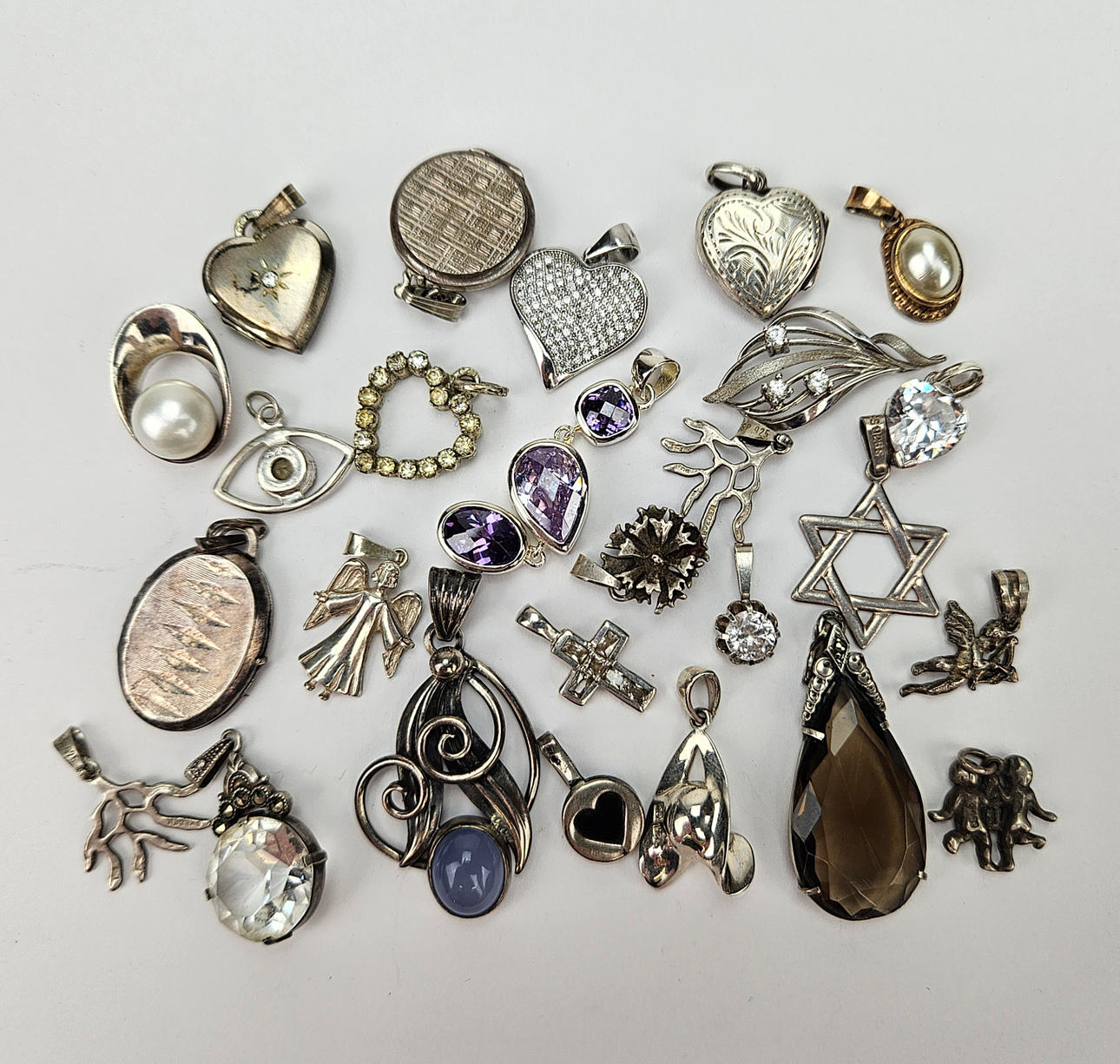 RIIPUKSET JA MEDALJONGIT, hopeaa.