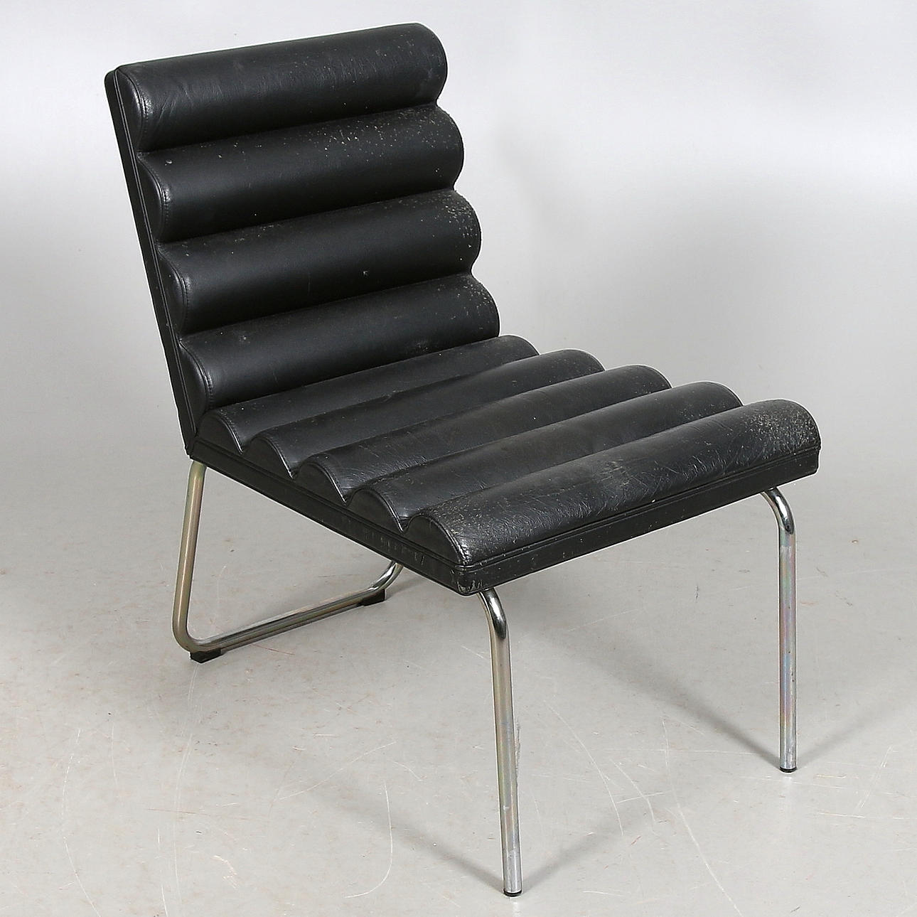 GUNILLA ALLARD. Fåtölj, stål och läder, "Chicago", Lammhults, 19/2000-tal.