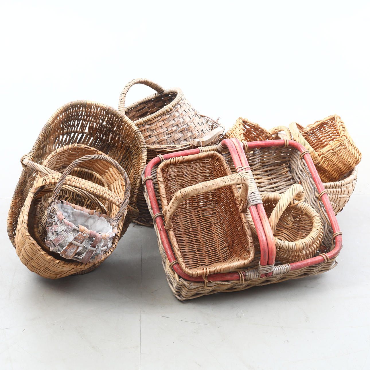 KORGAR/SVAMPKORGAR, flätad, 11 stycken.