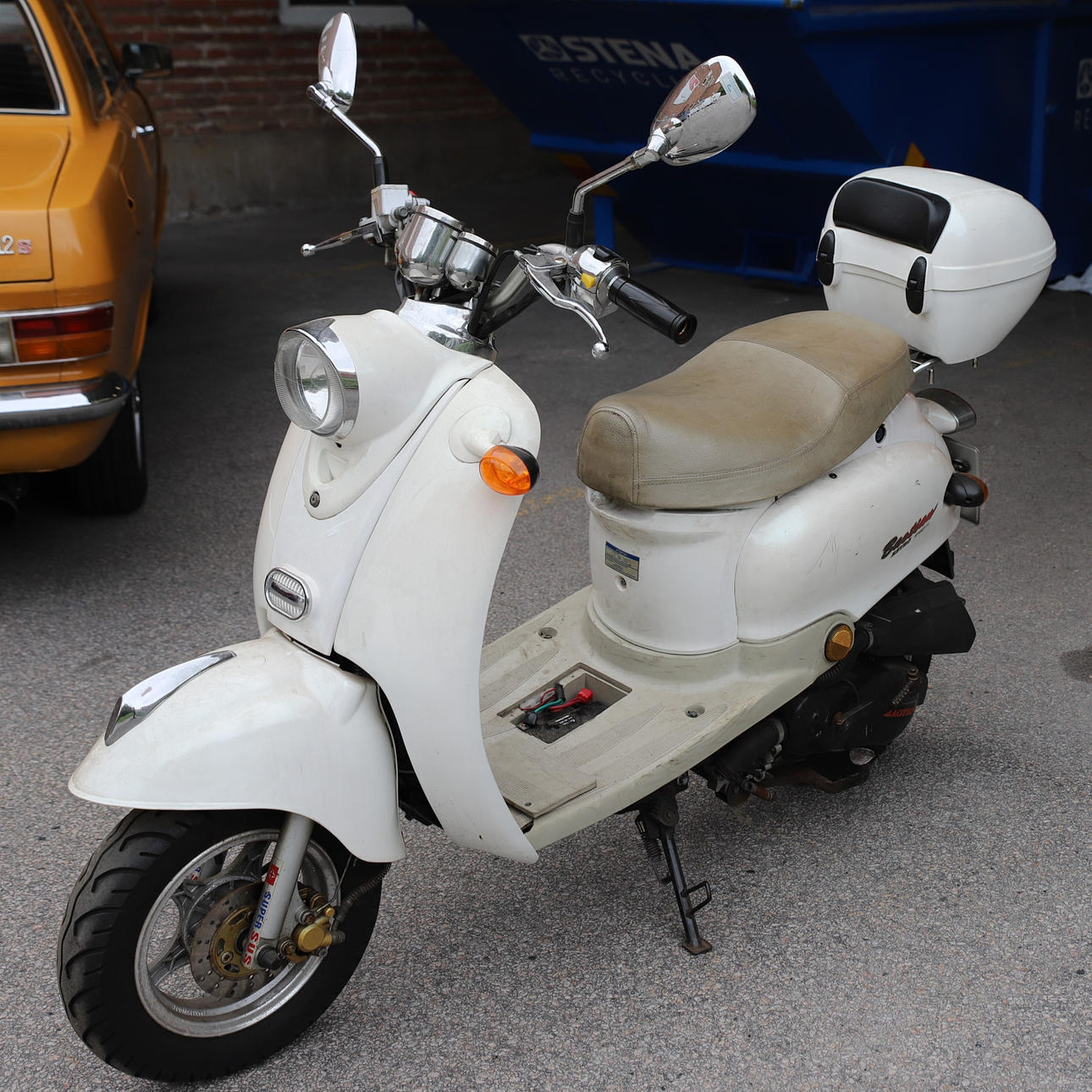 MOPED, Baotian retro, 2008.