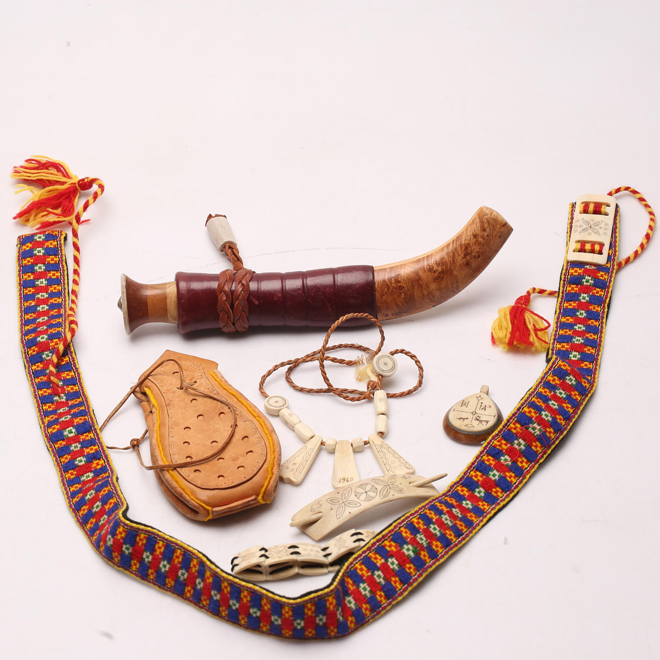 SAMESLÖJD, 7 delar.