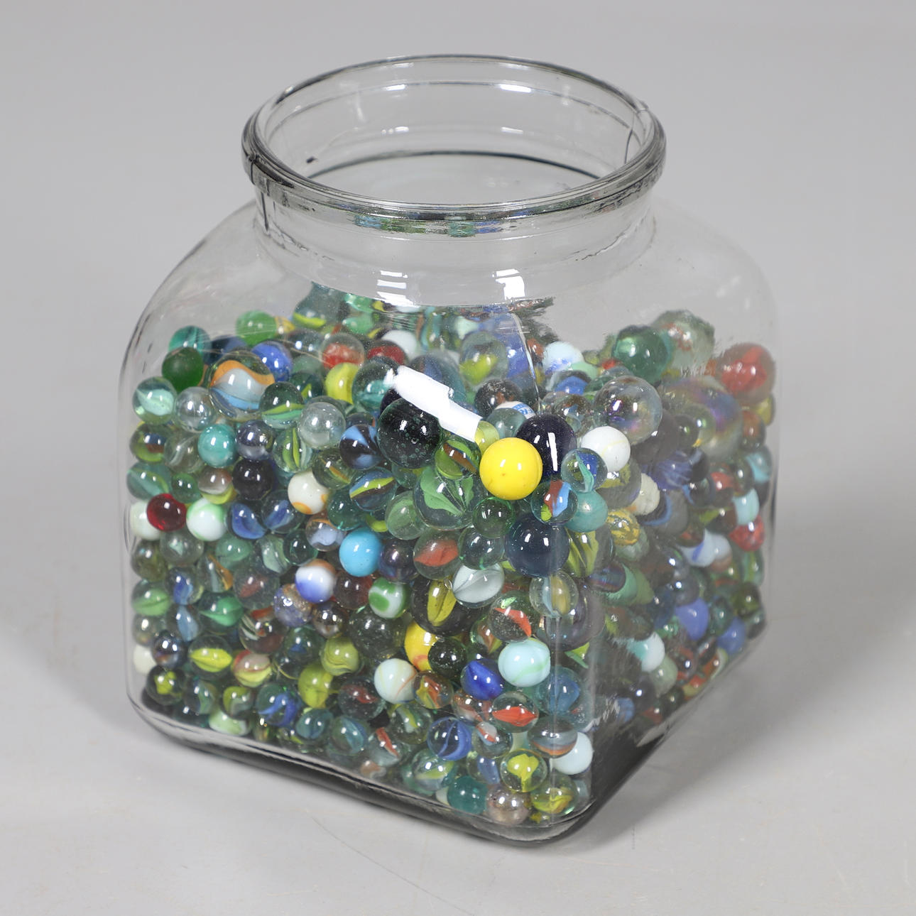 EN SAMLING GLASKULOR.