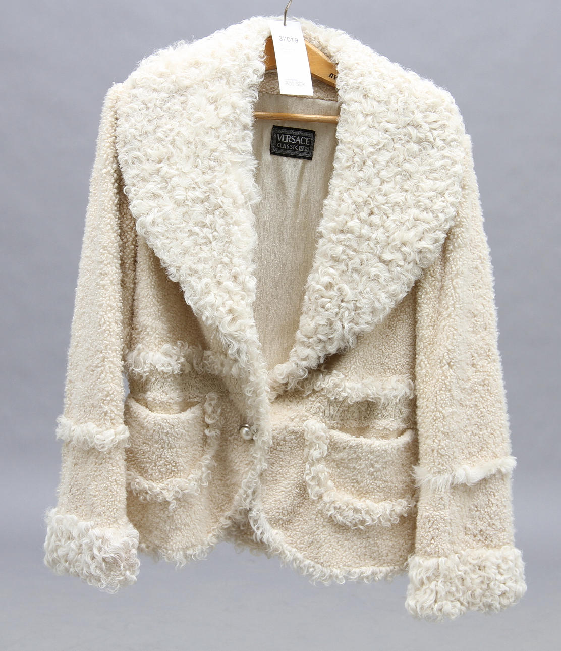 JACKA, Versace. 1900-talets slut.