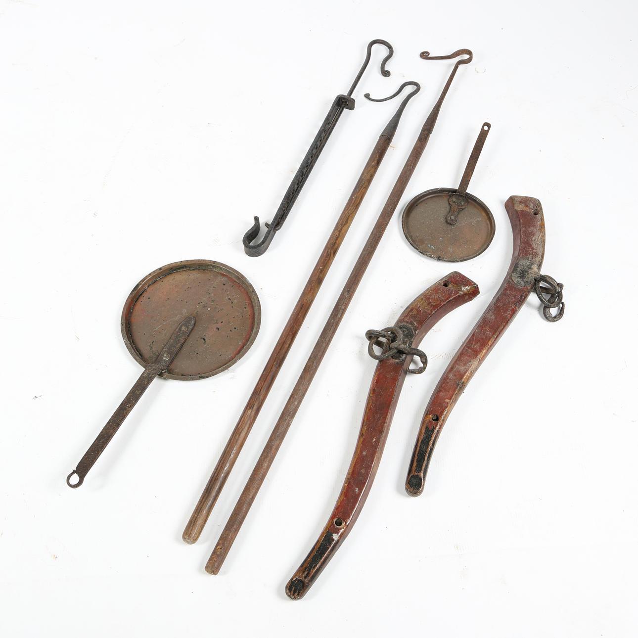 A COLLECTION OF MISCELANIOUS ITEMS.