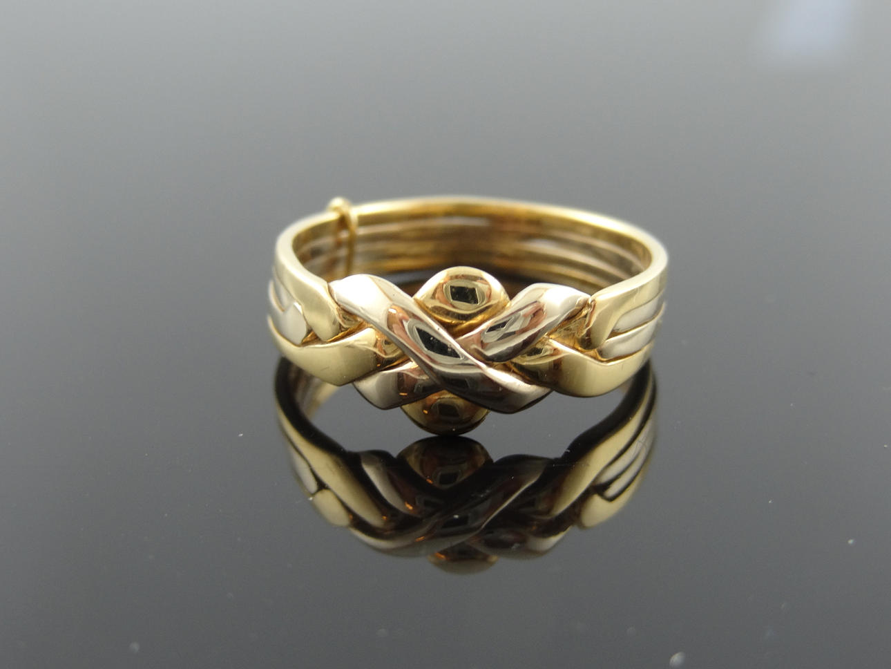 Djävulens knytnäve 18k guld.