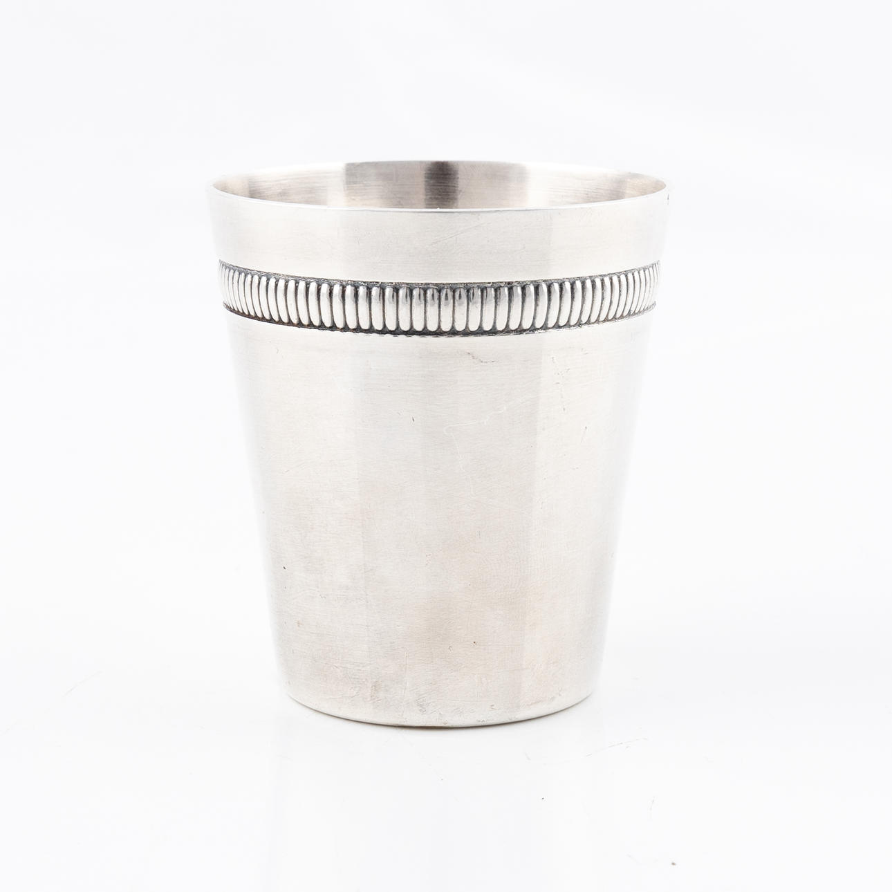 Et sølvbæger, Boulenger.