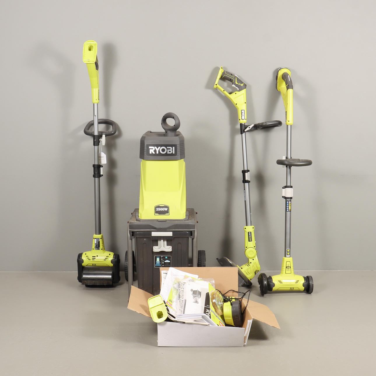 HERRAMIENTAS Ryobi 6 piezas.