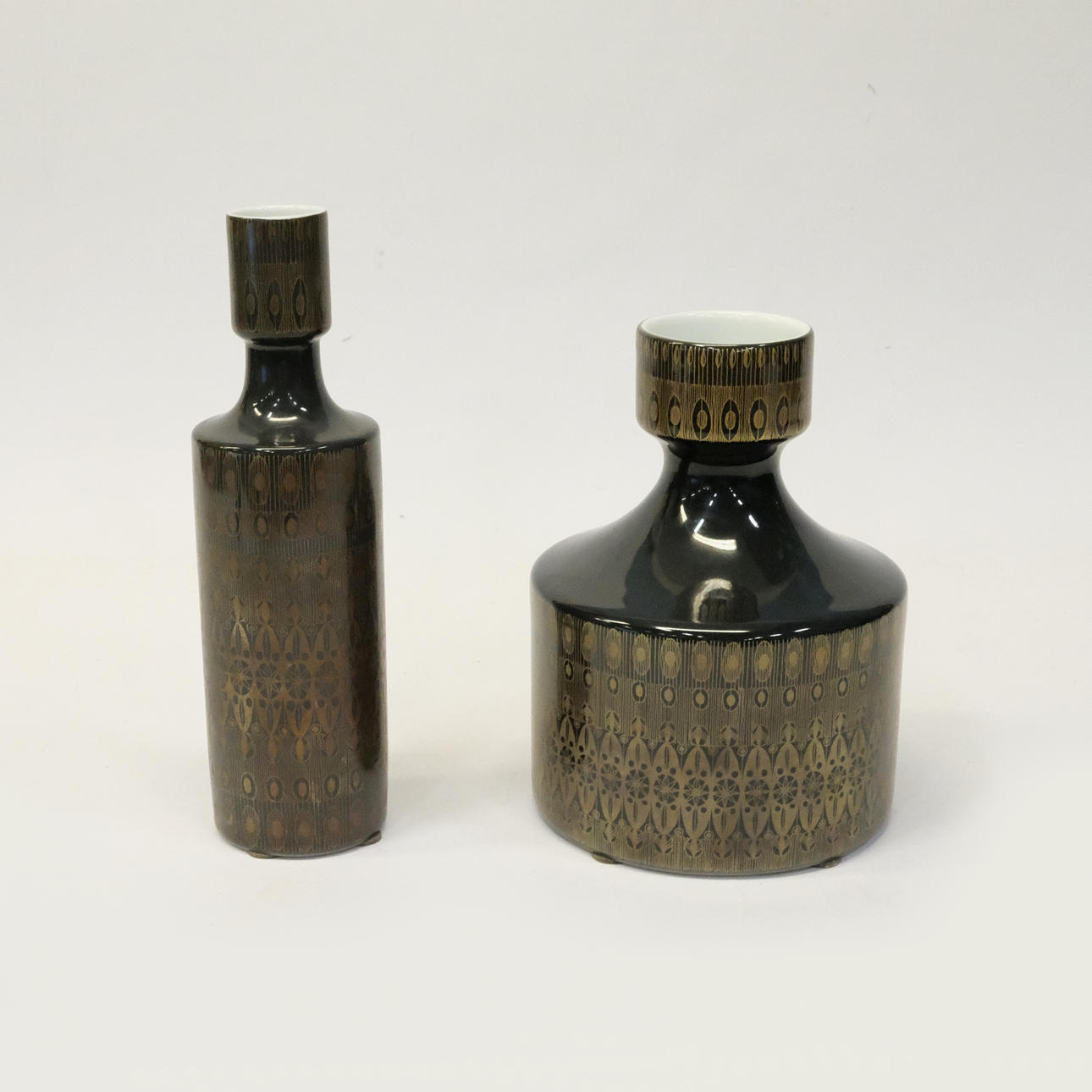 HANS THEO BAUMANN. ZWEI VASEN, ROSENTHAL.