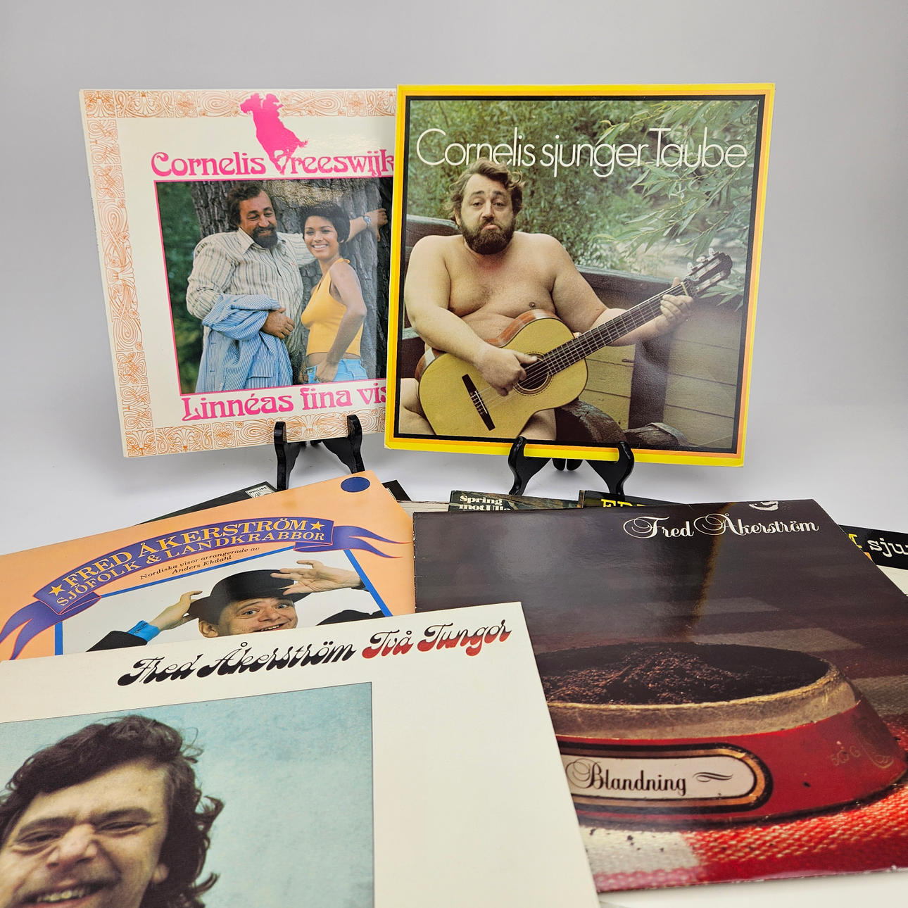 A set of 19 LPs, Cornelis Vreeswijk and Fred Åkerström.