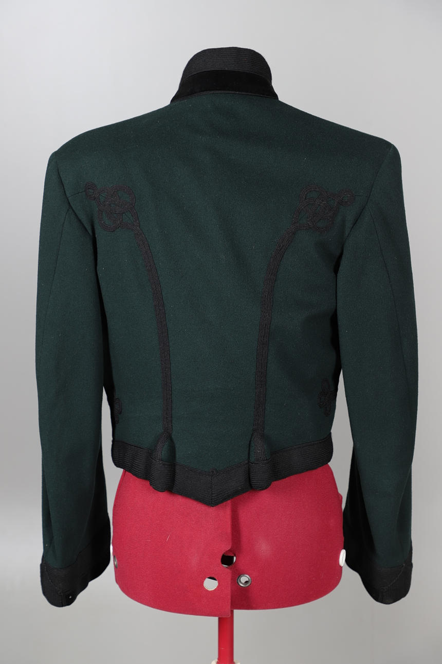 royal green jackets dress uniform A ROYAL GREEN JACKETS OFFICER'S MESS JACKET AND WAISTCOAT. Weapons &  Militaria - Armour & Uniform