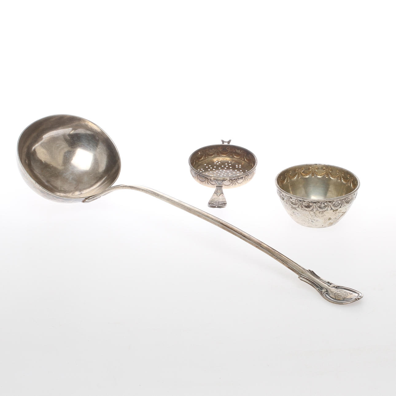 SOPPSLEV, modell "Prins Fredrik", JE Torsk, samt TESIL MED STÄLL, modell "Empire", GAB, 1800/1900-tal.