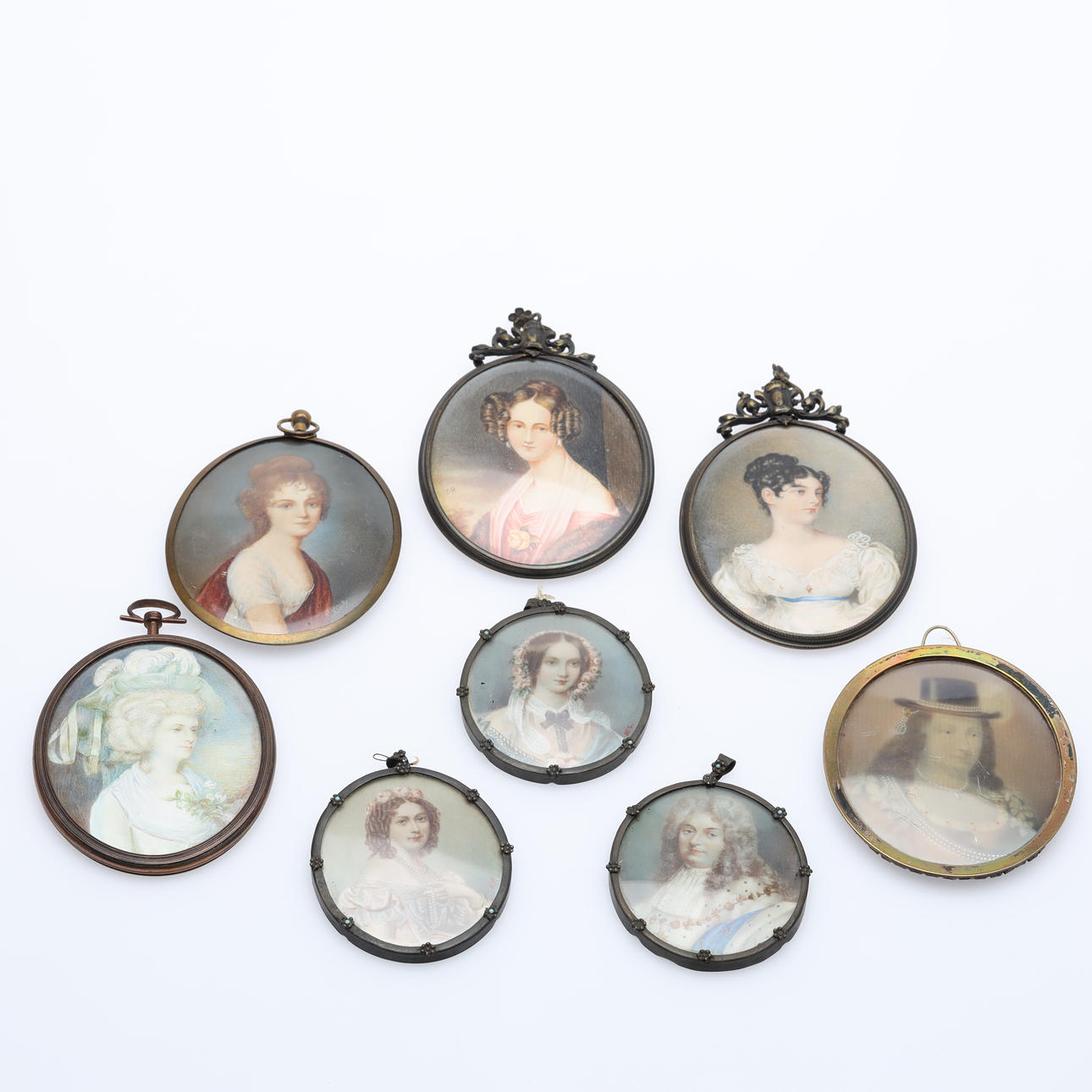 MINIATURE PAINTINGS. 8 gouache in frame.