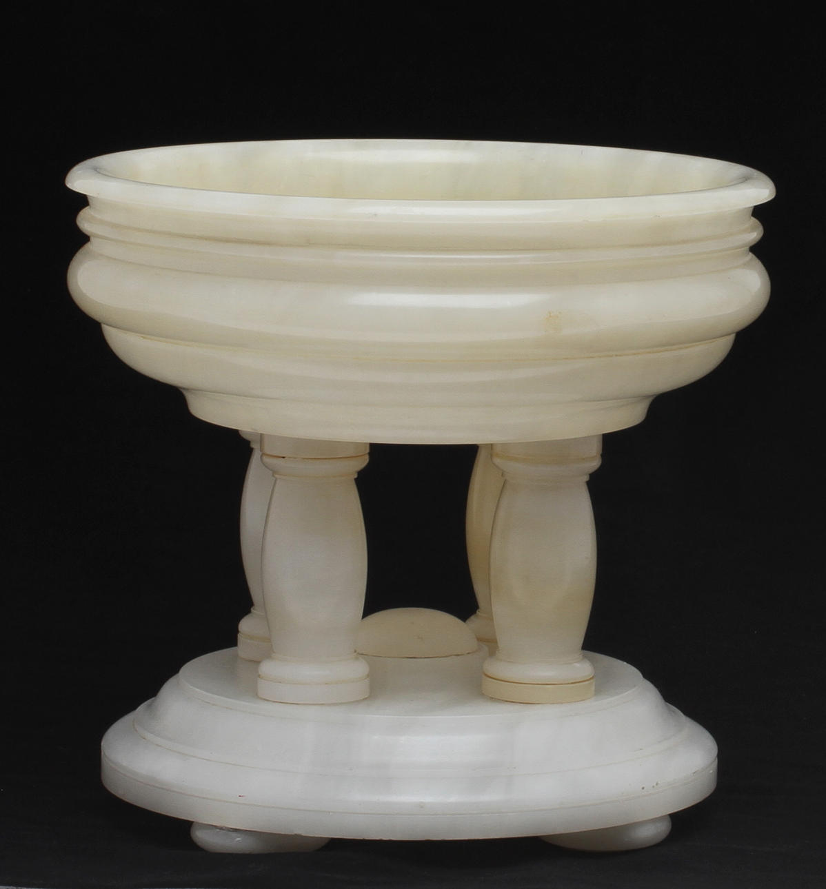 BORDSUPPSATS, alabaster, 1900-tal.