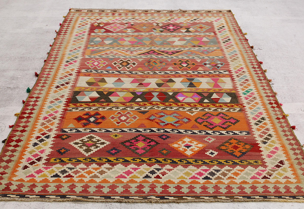 MATTA, Orientalisk, Kelim, Shiraz, 284 x 161 cm.