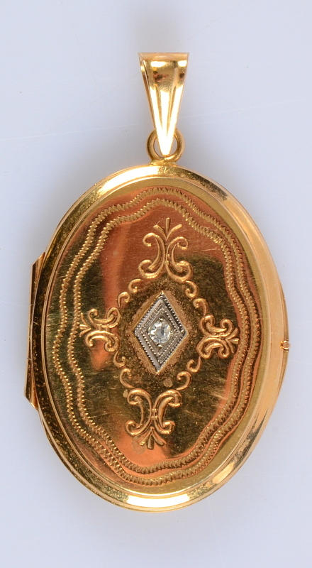 HÄNGE/FOTOGÖMMA MED DIAMANT, 18K, Ceson, Göteborg.