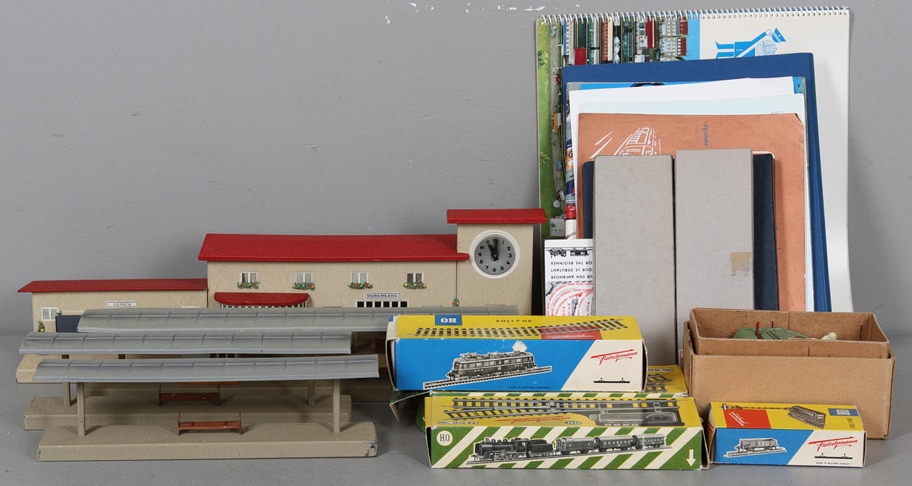 MODELLER, 4 delar, Kibri, BROSCHYRER, Fleischmann och Märklin, TÅGBANEDELAR, Fleischmann.