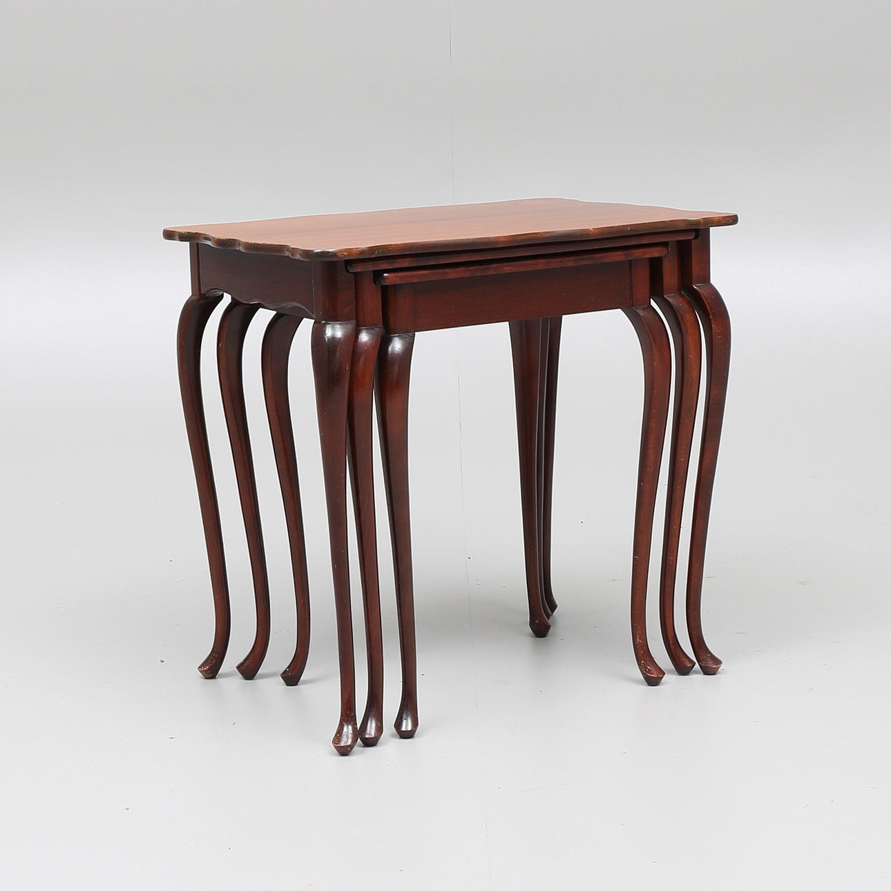 SATSBORD, rokokostil, märkt Sture Furniture, Malmö, 1900-talets mitt.