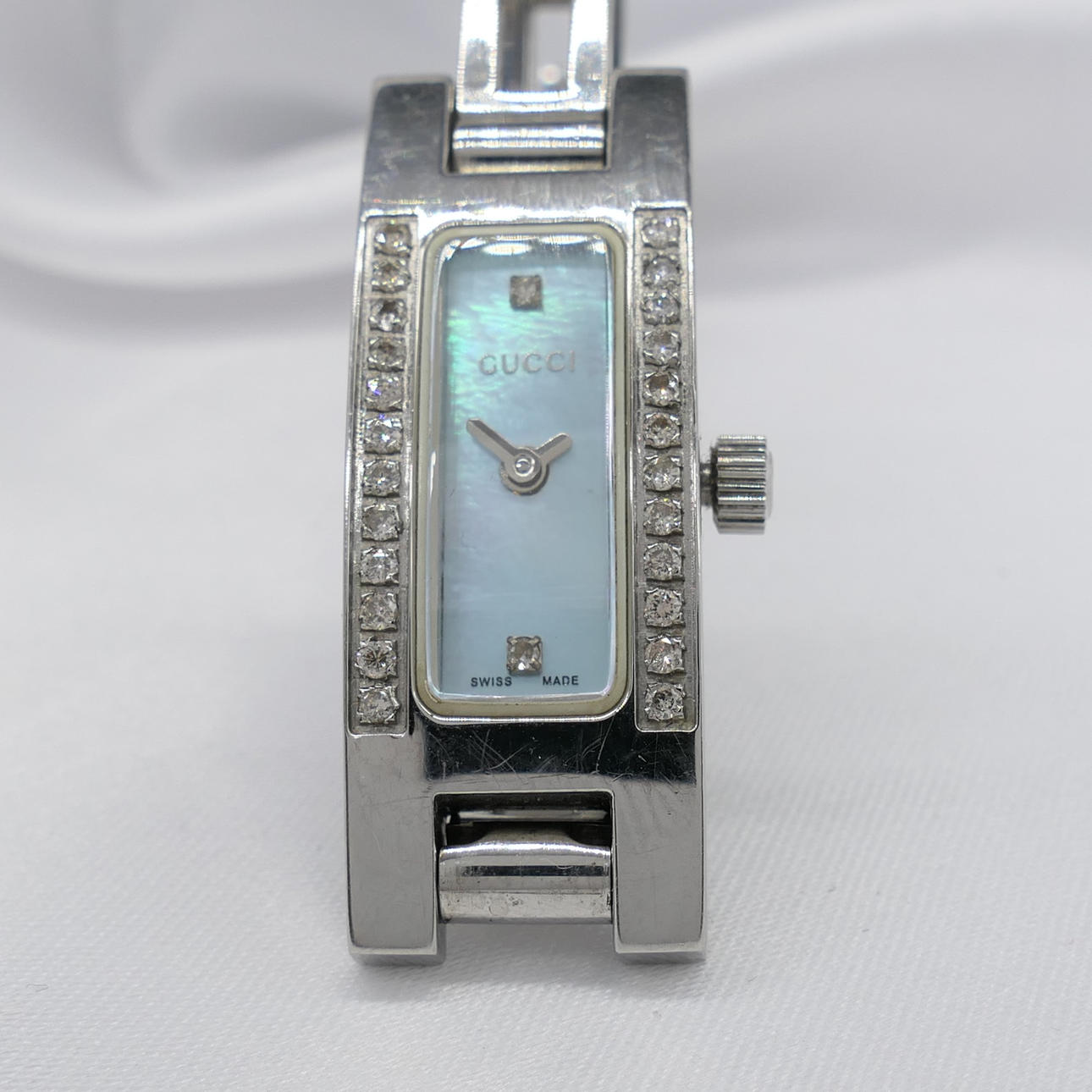 GUCCI DIAMOND WATCH.