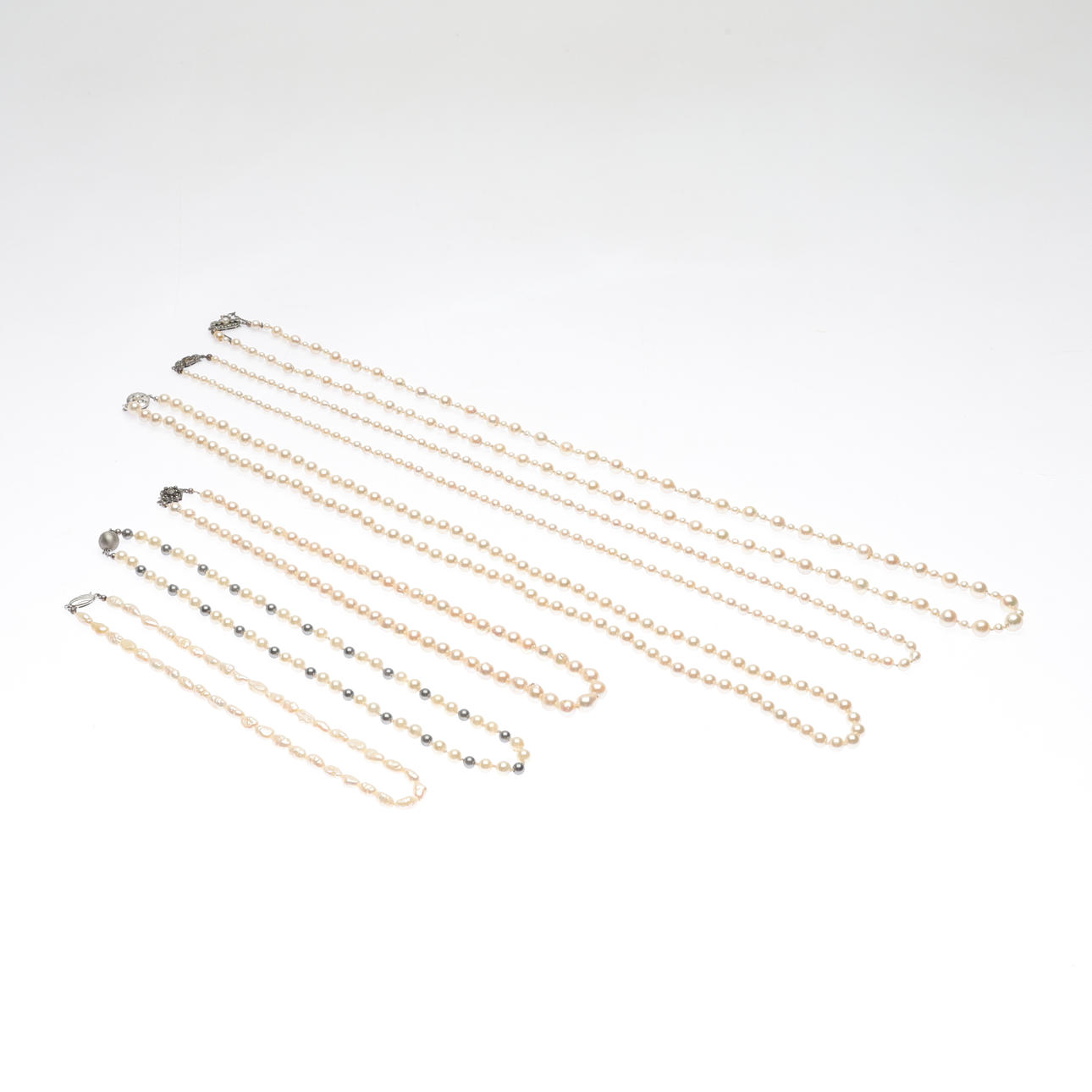 PÄRLCOLLIER, 5 st, b.la. silver.