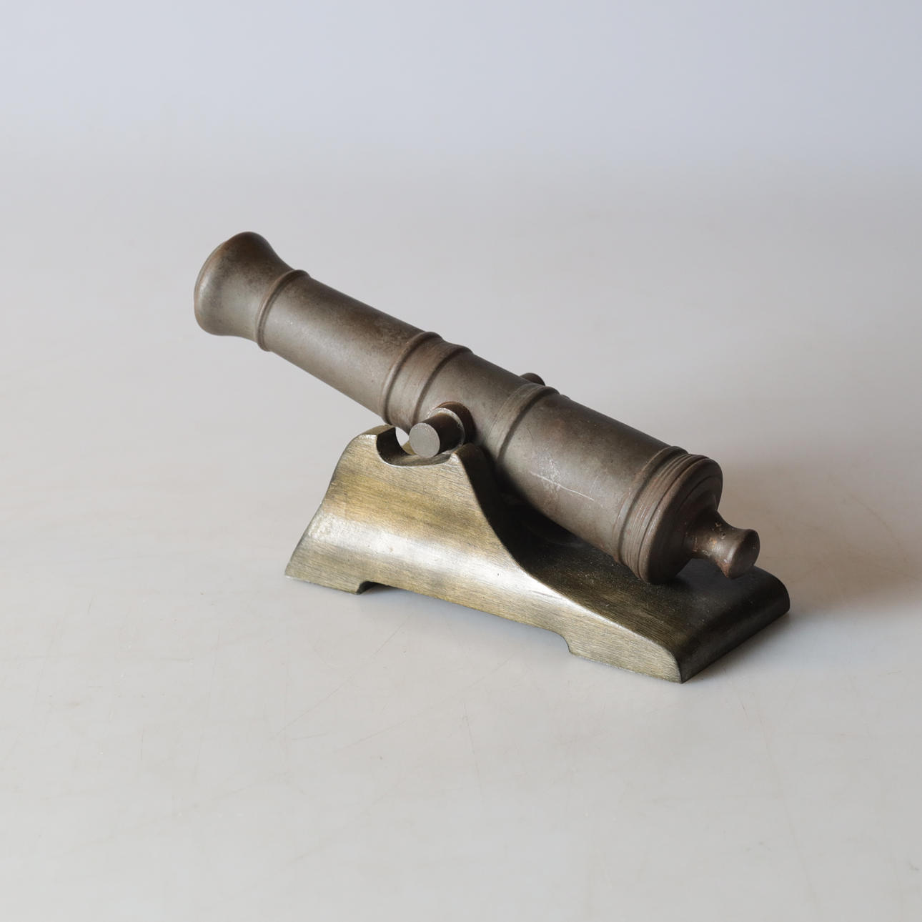 A cast-iron table cannon, 20th century.