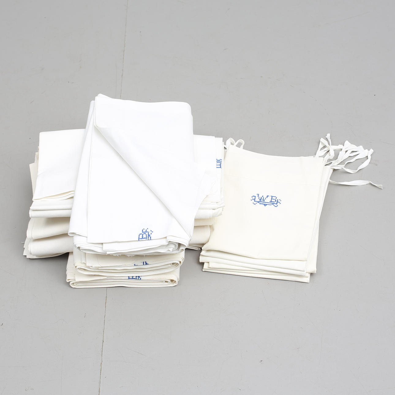 LAKAN och ÖRNGOTT, 12 st, linne, 1900-tal.