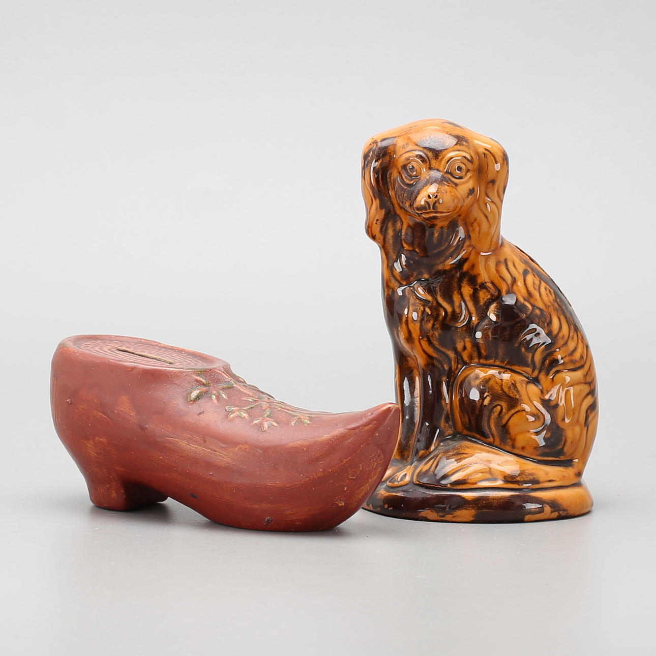 SPARBÖSSOR, 2 st, keramik, Gefle och Tillinge.