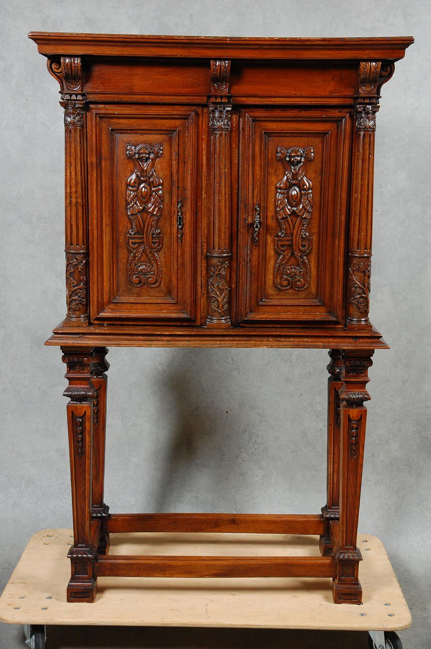 SKÅP, delvis barock 1700-tal.