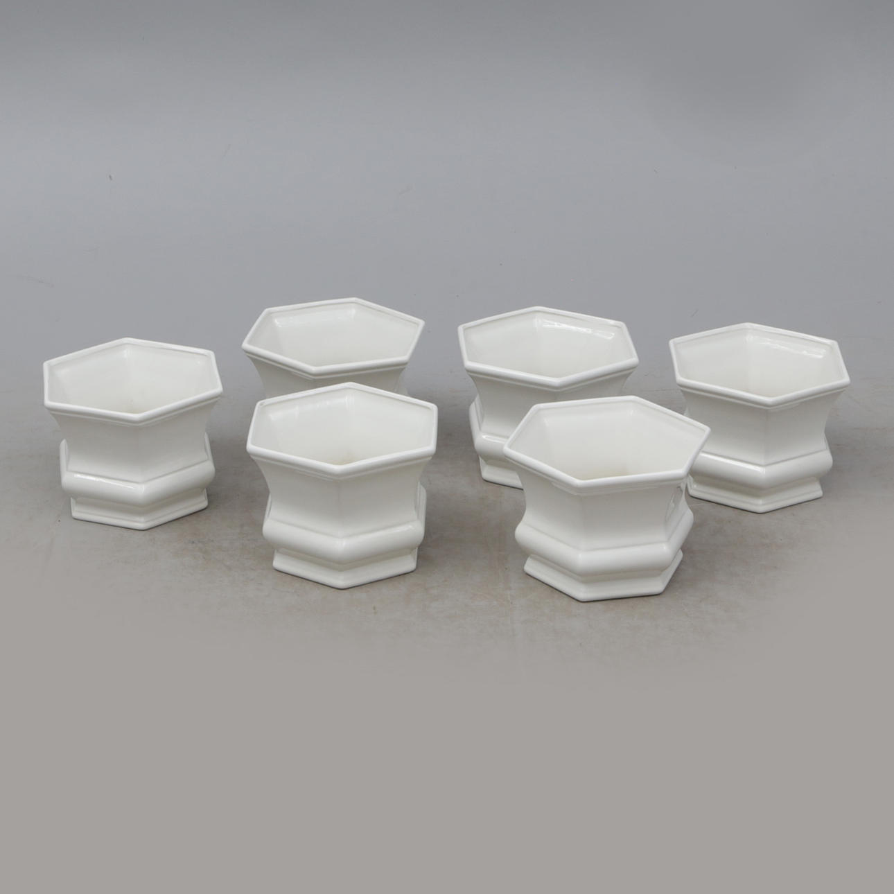 KRUKOR, 6 st, porslin, Italien.