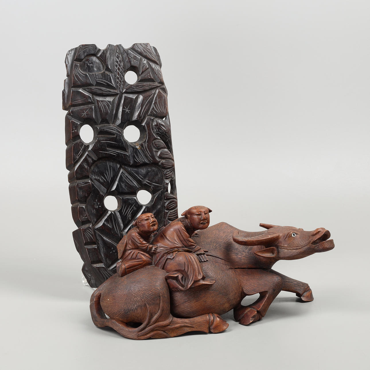 SKULPTUR, Vandbøffel, asiatisk, træ.