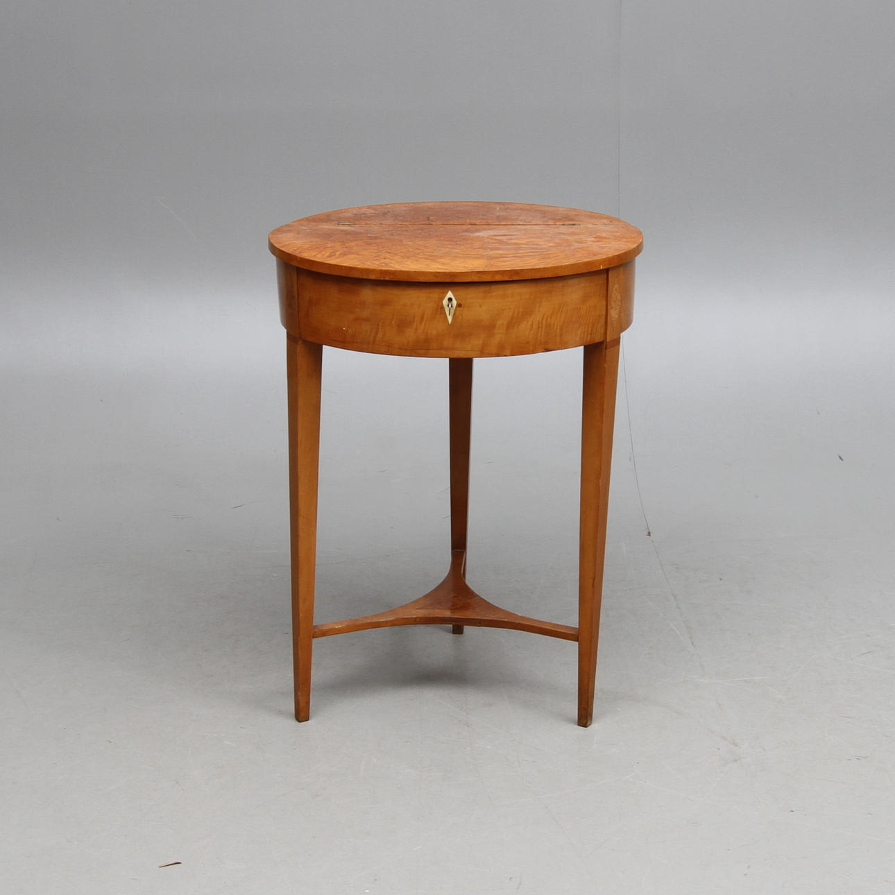 SYBORD, skiva med rotfaner, 1800-tal.