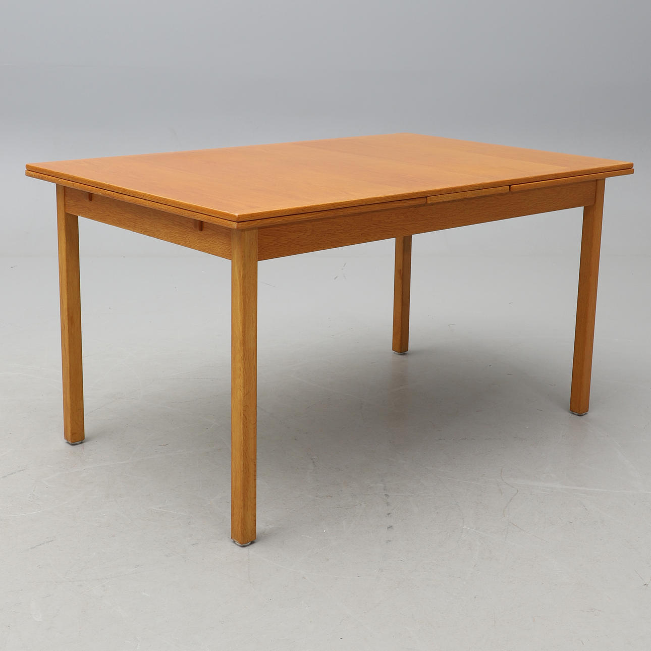 MATBORD, Hugo Troeds, Bjärnum.