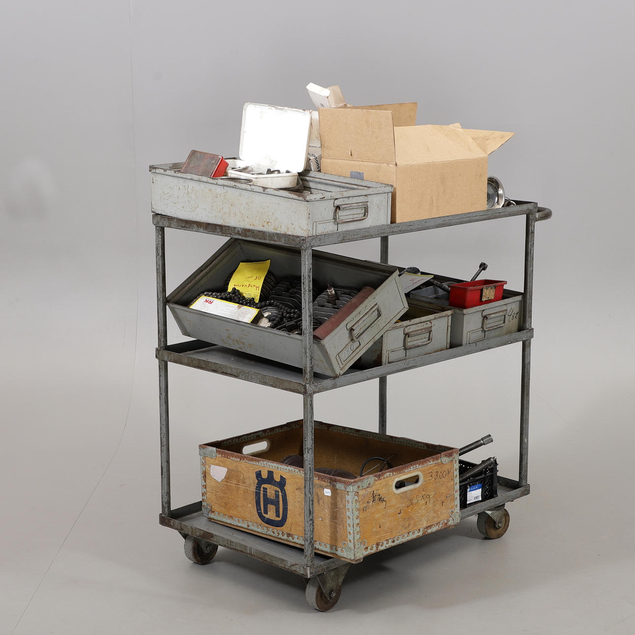 RESERVDELAR, VERKTYG, BIL/MC.