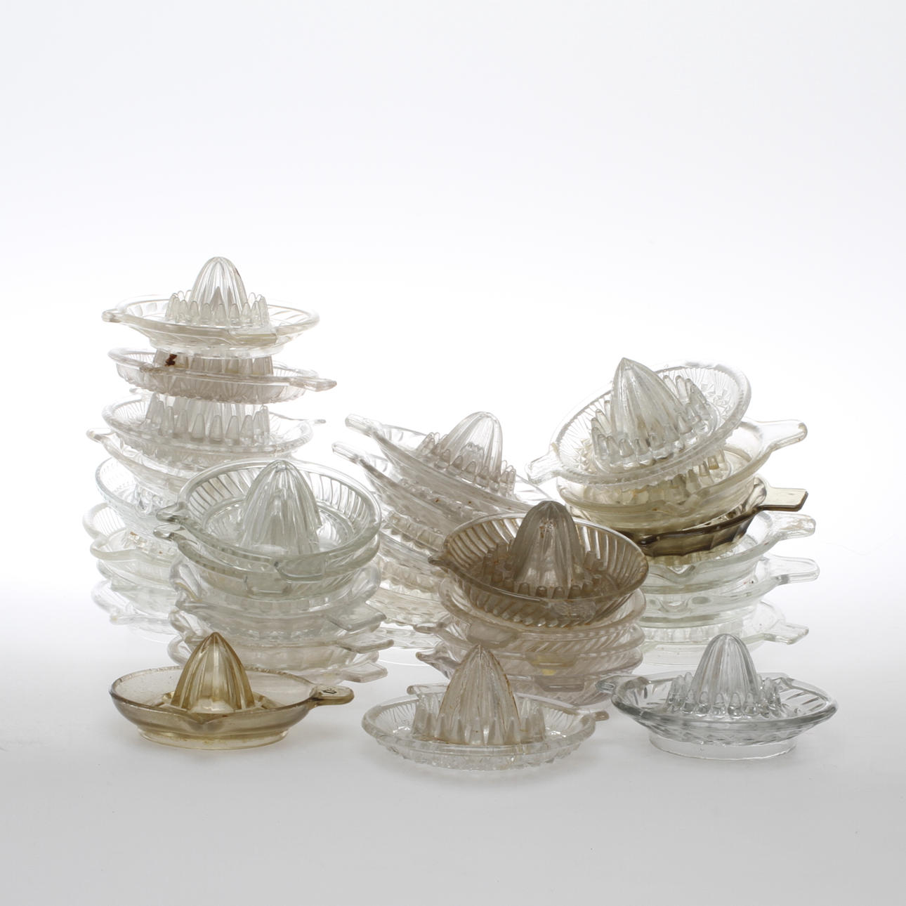 SAMLING CITRUSPRESSAR, ca 30 st, glas, 1900-tal.