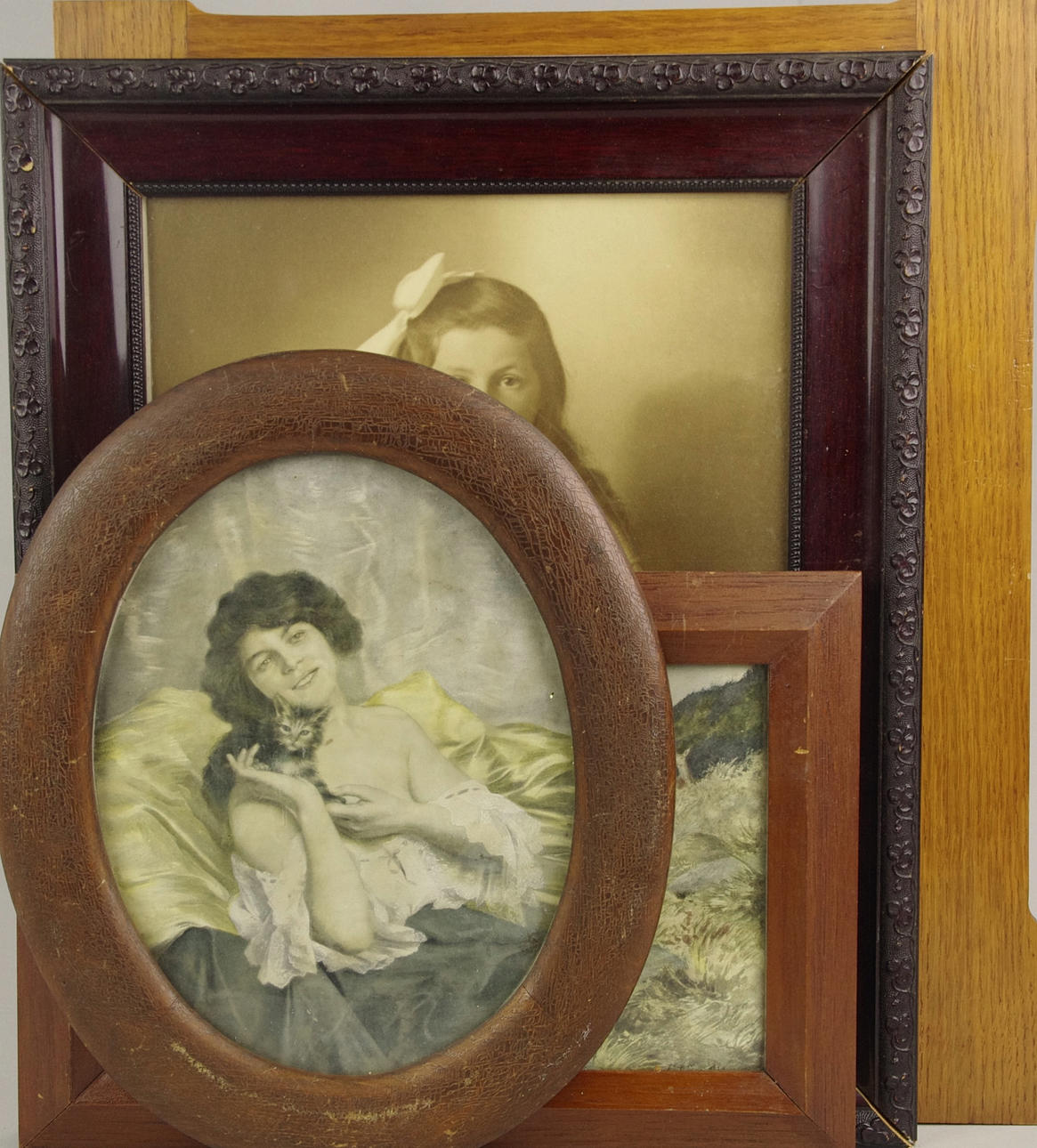 RAMAR, 4 stycken äldre i trä.