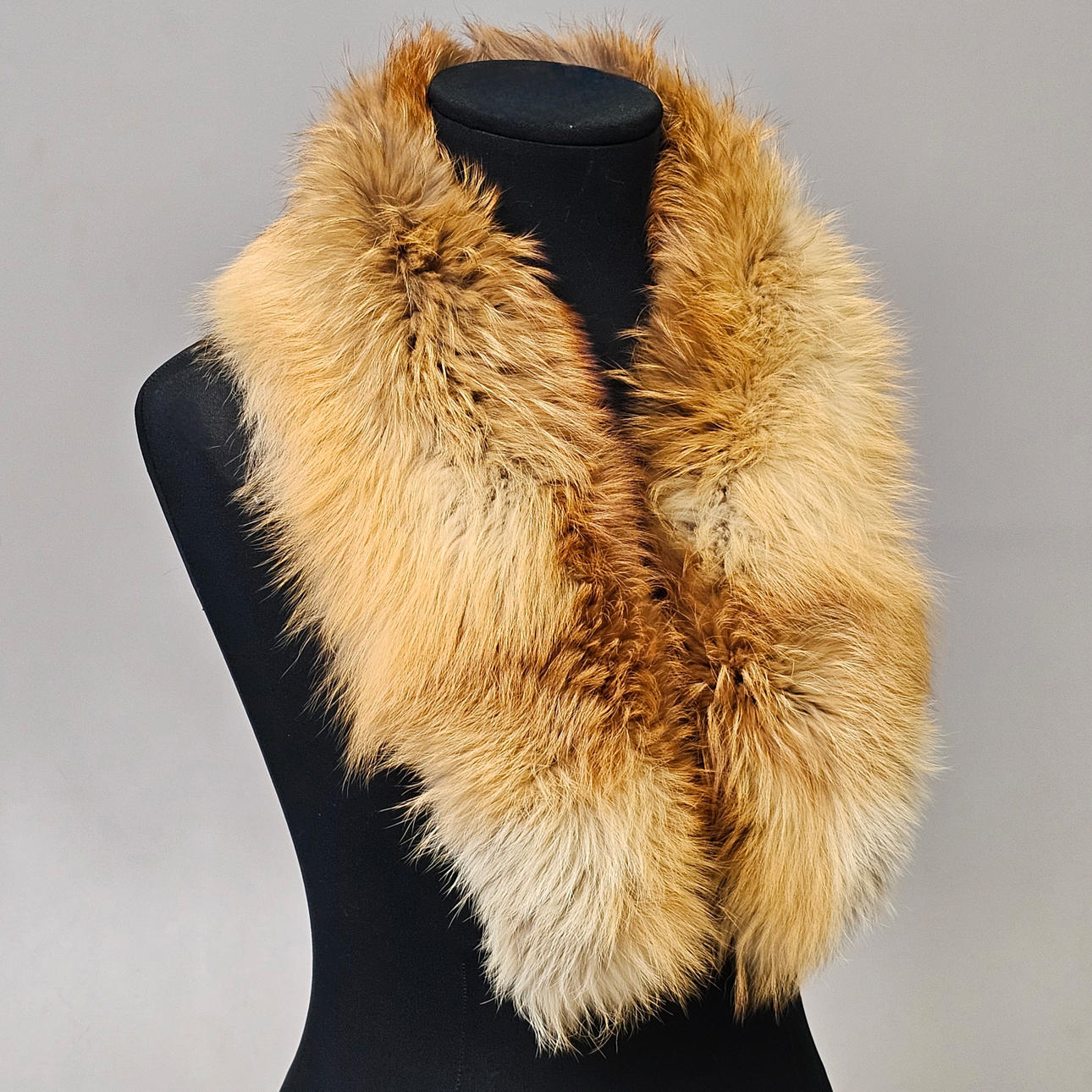 STOR SMOKINGKRAGE I FOX CANADA.