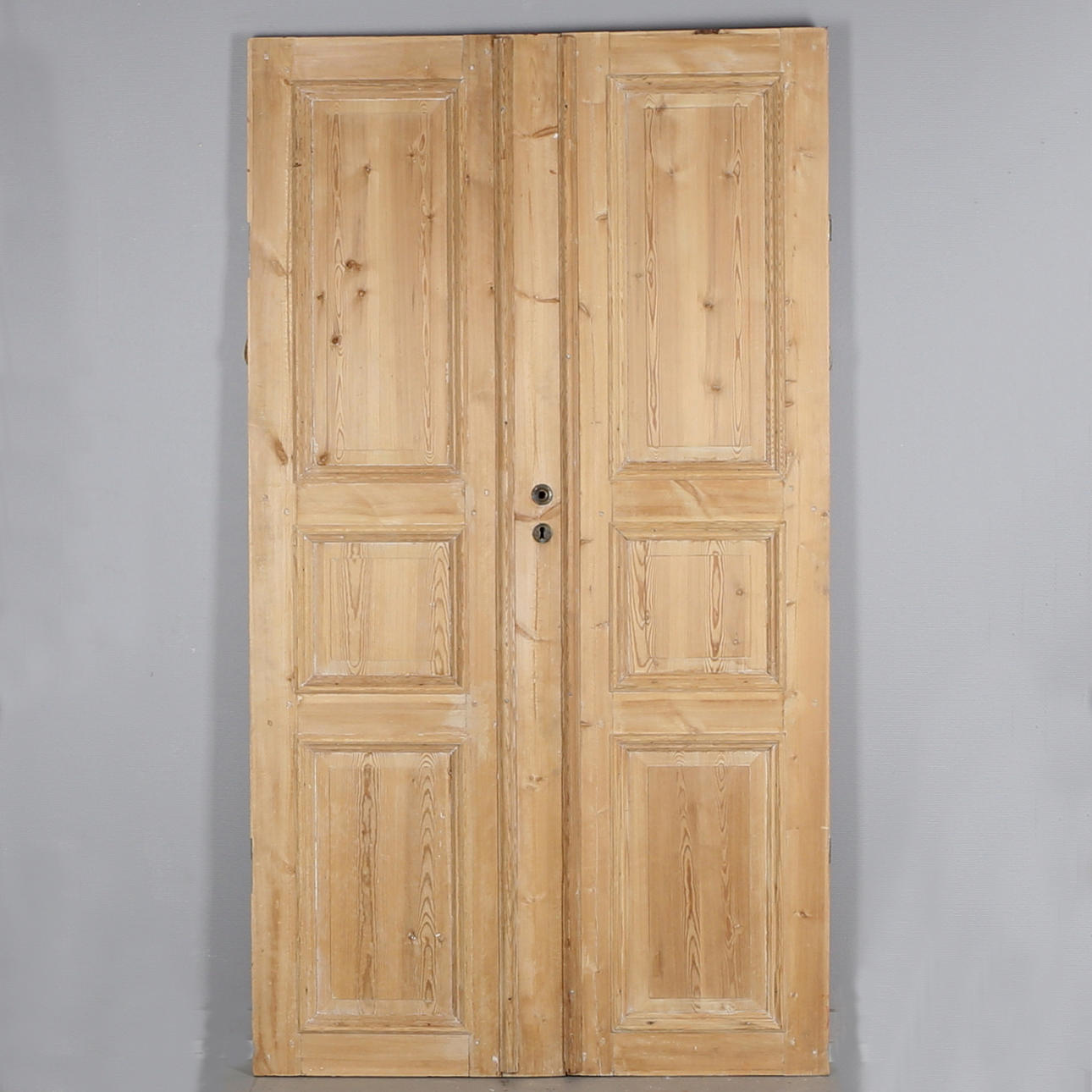 PARDÖRRAR, avlutad furu, 1900-tal.