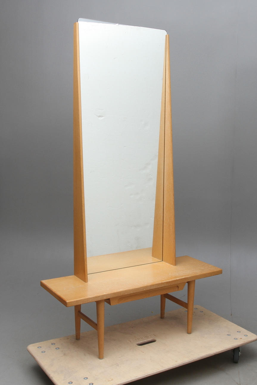 HALLMÖBEL, Svenska möbelfabriken Bodafors, 1960-tal.