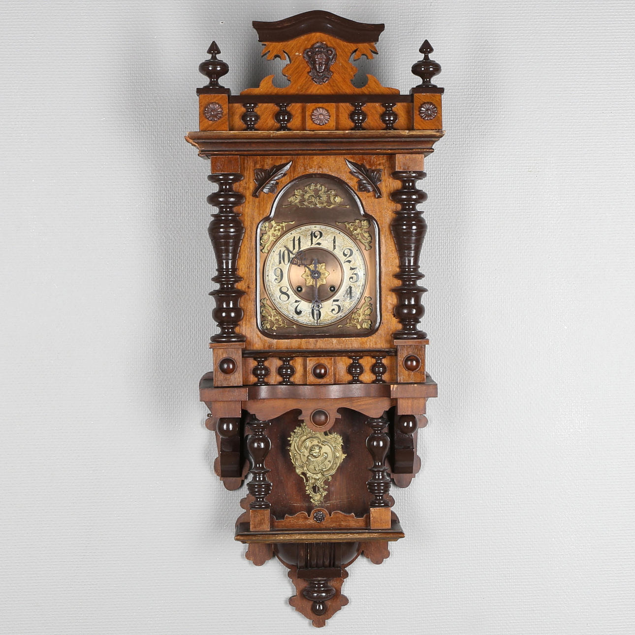 VÄGGUR, Junghans, 1900-tal.