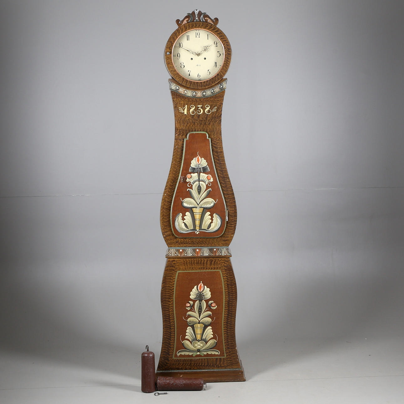 GOLVUR, Mora, kurbits, trä, bär datering 1838.