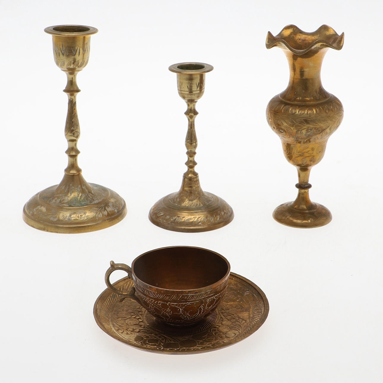 MÄSSINGSFÖREMÅL, 4 delar, Indien, 1900-tal.